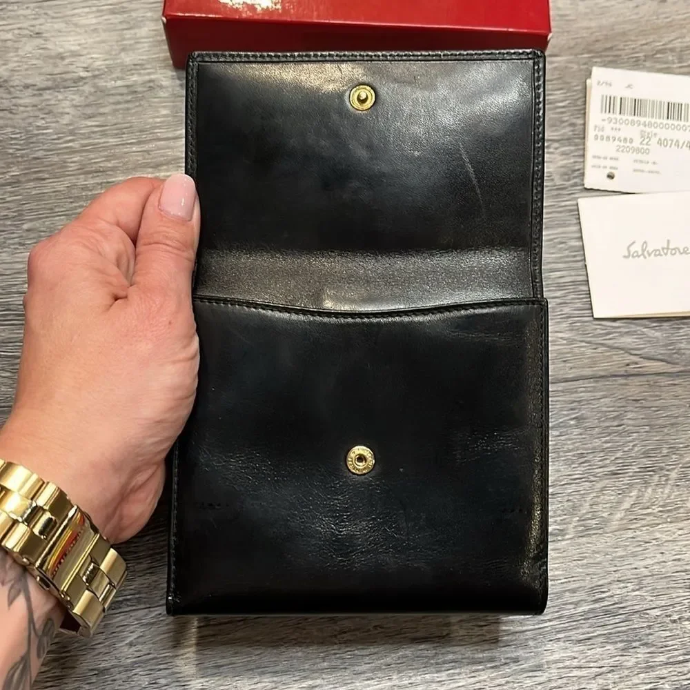Ferragamo Vara Bifold Wallet Gold ($550) ✨ professionally cleaned and relined ✨